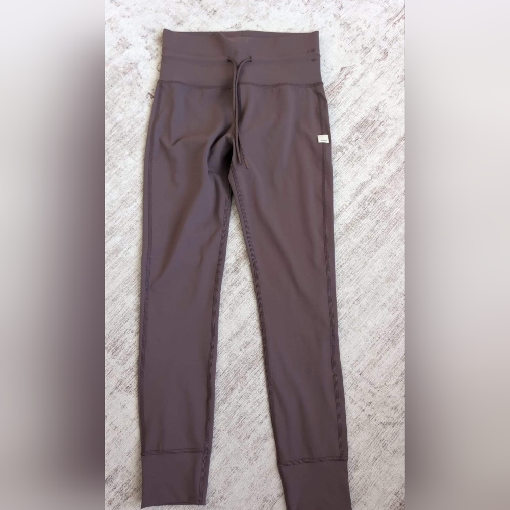 Vuori daily leggings new without tag